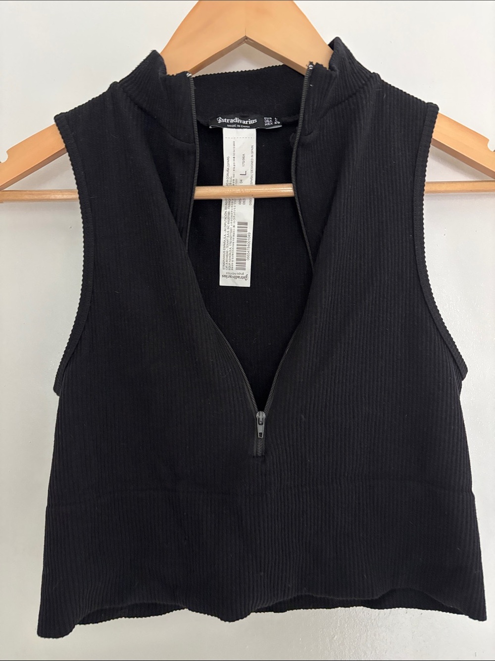 Stradivarius Black Ribbed Zip-Up Cropped Tank